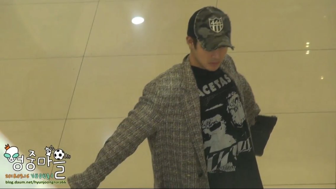 [Sponsor] Hyun Joong wearing FACETASM T-shirt Black, in Gimpo Airport departure to Osaka [2018.03.16]